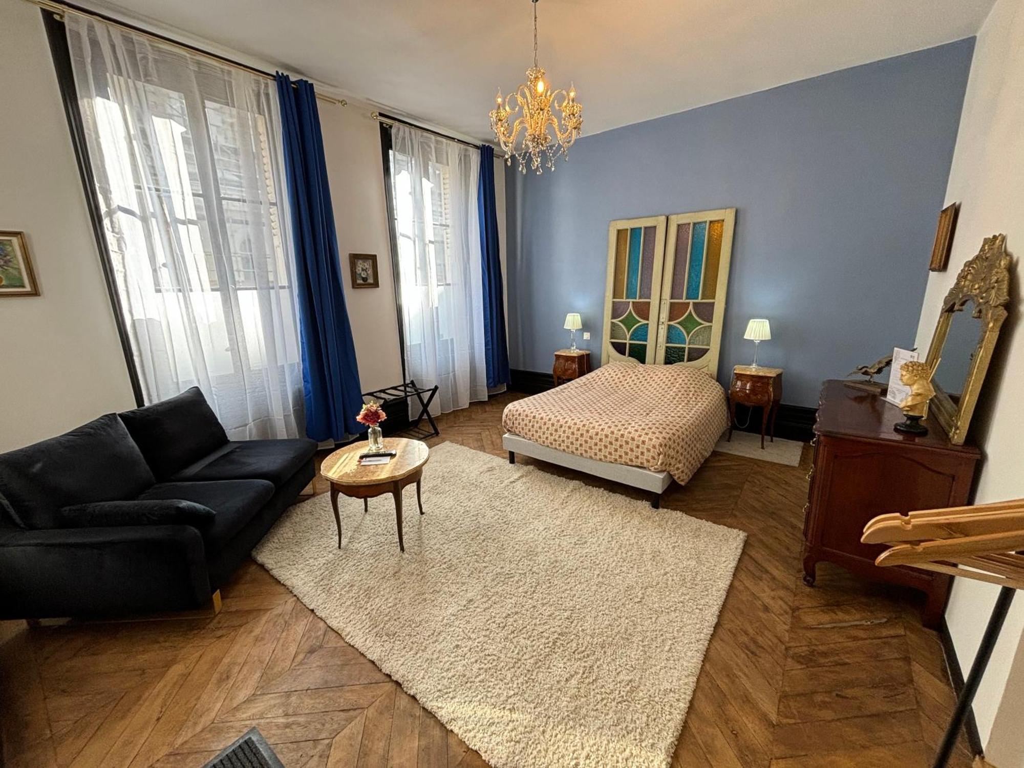 Maison A La Guitarde - Hotel Particulier Hippolyte Châteauroux Exterior photo